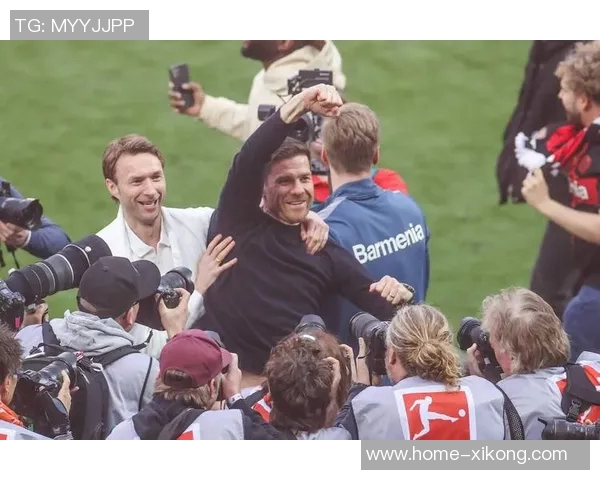 阿隆索执掌勒沃库森三周年回顾三冠荣耀与德甲不败传奇 阿隆索执掌勒沃库森三周年回顾三冠荣耀与德甲不败传奇