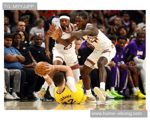 贾里德巴特勒对湖人狂砍35分7篮板9助攻引发多队关注的热议