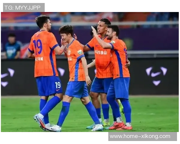 克雷桑身穿巴西9号球衣现场助威激情对决韩国队